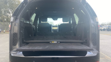 Land Rover Discovery 3.0 D300 Dynamic SE 5dr Auto Diesel Station Wagon